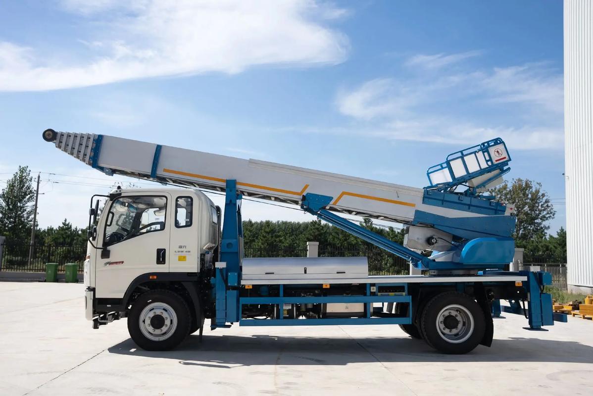 五河县云梯上料车租赁费用