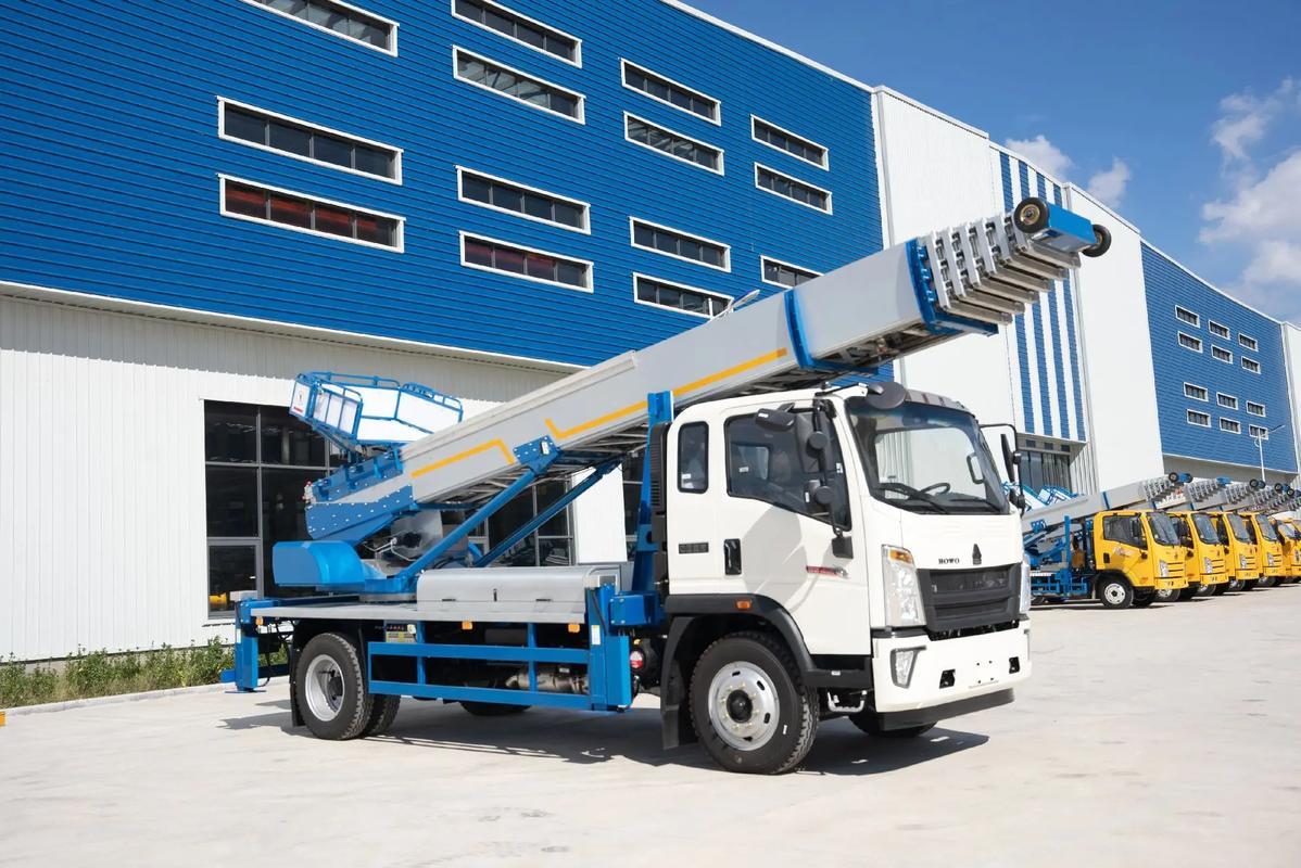 五河县出租云梯车高空作业车 建筑垃圾搬运