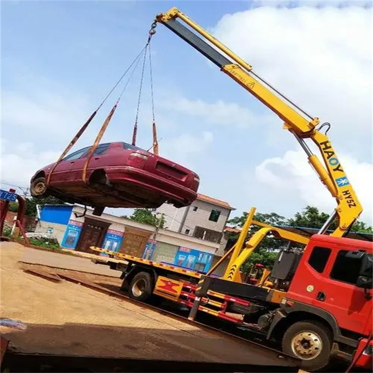 五河县吊车吊汽车的正确方法